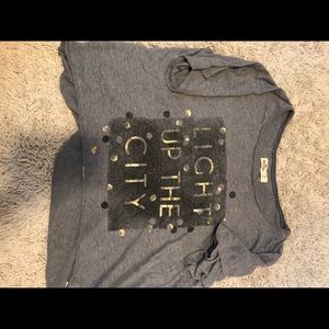 Comfy, lightweight, tee/crop top